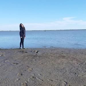 Meet your Posher, Melanie